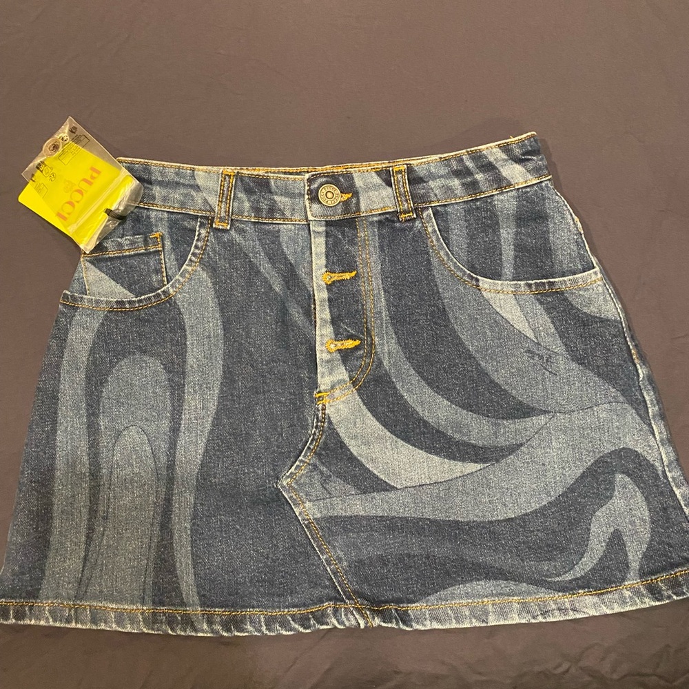 Pucci skirt, size 10, blue denim